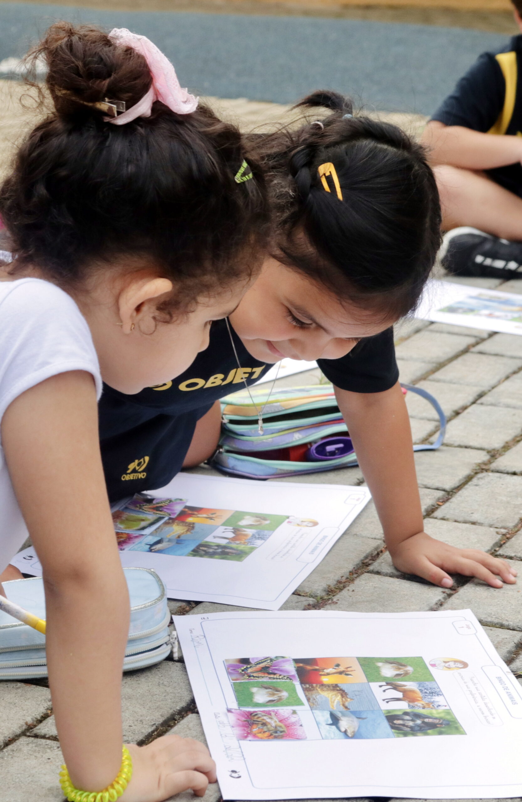 Acompanhar crianças na adaptação à escola é positivo, mas exige cuidado. | Colégio Objetivo